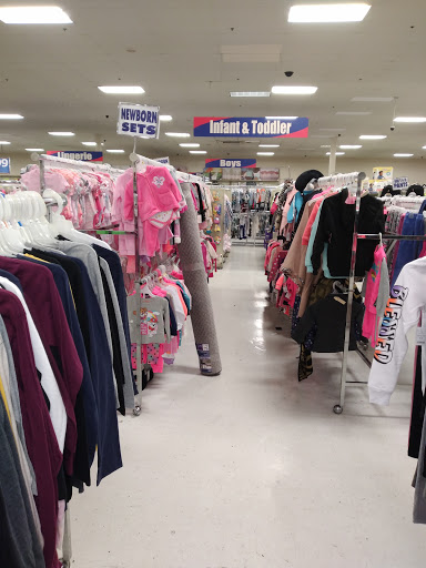 Discount Store «Roses», reviews and photos, 501 Adams Ave, Philadelphia, PA 19120, USA