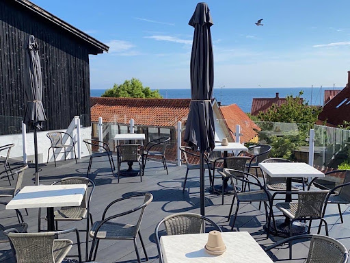 Bolchekogeriet Almuegaarden i Gudhjem - Bolcheværksted & Café in Gudhjem, Slagelse