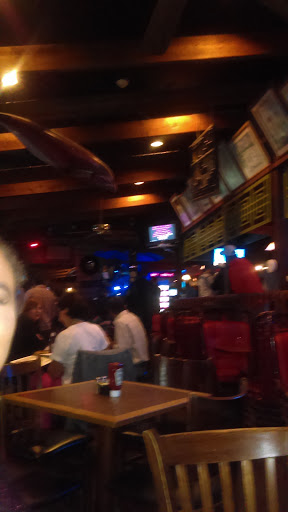 Bar & Grill «J T Maxies», reviews and photos, 240 Wolf Rd, Albany, NY 12205, USA