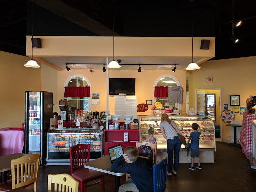 Donut Shop «Donut Hutt», reviews and photos, 1016 W Poplar Ave #111, Collierville, TN 38017, USA