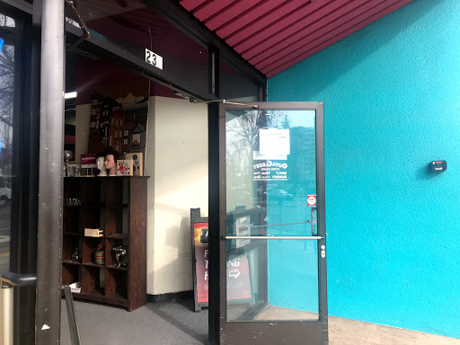 Thrift Store «Out of the Closet Oakland», reviews and photos, 238 E 18th St, Oakland, CA 94606, USA