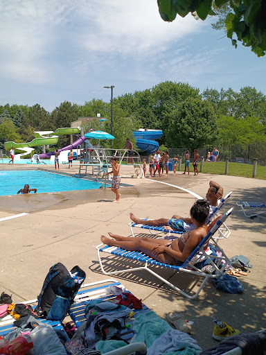 Water Park «Seafari Springs Aquatic Center», reviews and photos, 1700 Greenbrook Blvd, Hanover Park, IL 60133, USA