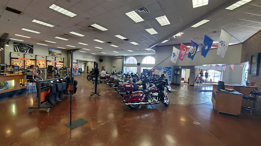 Motorcycle Dealer «Hideout Harley-Davidson», reviews and photos
