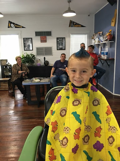 Barber Shop «The Little White House Barber Shop», reviews and photos, 11907 Fort King Hwy, Thonotosassa, FL 33592, USA