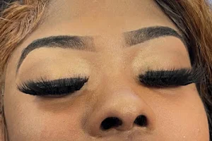 Define Eyebrows (North bend) Threading and Eyelashes image