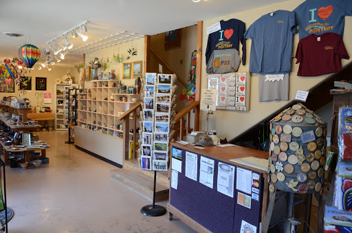 Pottery Store «Mississippi Mud Pottery», reviews and photos, 310 E Broadway, Alton, IL 62002, USA