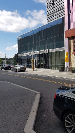 Shopping Mall «Oaktree Mall Shopping Center», reviews and photos, 2024 Center Ave n, Fort Lee, NJ 07024, USA