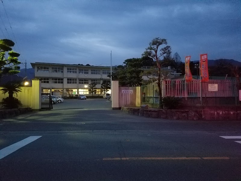 福岡市立早良中学校