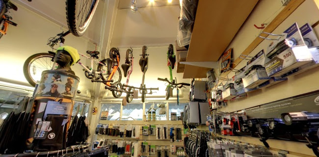 Square Wheels - Bicycle store