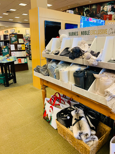 Book Store «Barnes & Noble», reviews and photos, 4801 Concord Pike, Wilmington, DE 19803, USA
