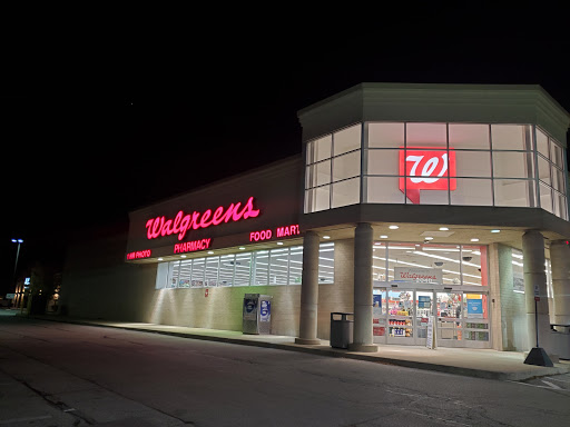 Walgreens, 2040 Glen Ellyn Rd, Glendale Heights, IL 60139, USA, 