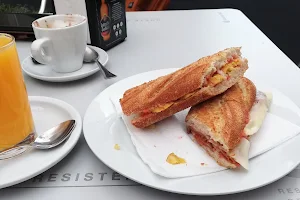Café Tribuna image