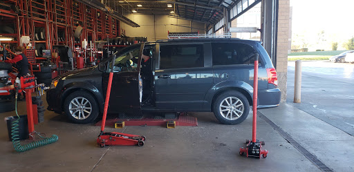 Tire Shop «Discount Tire Store - Algonquin, IL», reviews and photos, 2341 W Algonquin Rd, Algonquin, IL 60102, USA