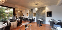 Atmosphère du Restaurant de spécialités provençales Chez Marius à Gémenos - n°16
