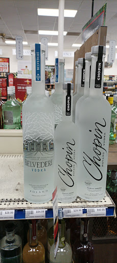 Liquor Store «Montgomery County Liquor & Wine - Walnut Hill», reviews and photos, 16535 S Frederick Ave, Derwood, MD 20855, USA