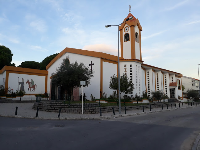 Avaliações doIgreja da Sagrada Família - Miratejo/Laranjeiro em Seixal - Igreja