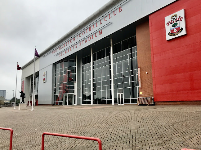 Reviews of Southampton Football Club in Southampton - Sports Complex