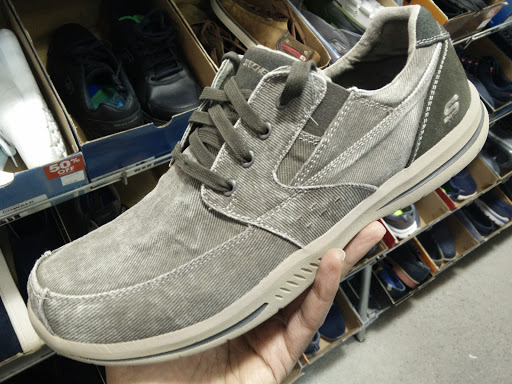 SKECHERS Warehouse Outlet