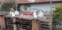 Atmosphère du Bar-restaurant à huîtres Chai Anselme - Dégustation d'huîtres - Le Canon à Lège-Cap-Ferret - n°6