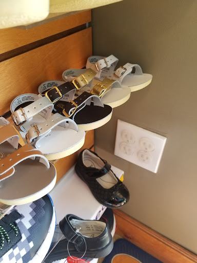 Shoe Store «Village Shoes», reviews and photos, 50 E Via Del Oro, Fresno, CA 93720, USA