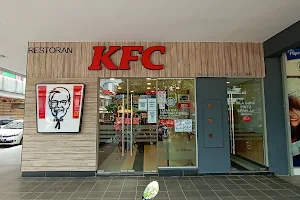 KFC Medan Niaga Sungai Besi image