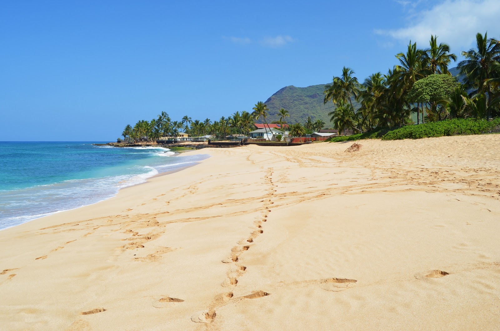 Foto van Papaoneone Beach met hoog niveau van netheid
