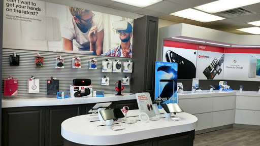 Cell Phone Store «Verizon Wireless», reviews and photos, 1517 Sheepshead Bay Rd, Brooklyn, NY 11235, USA