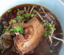 ร้านก๋วยเตี๋ยวเป็ดจักรพรรดิ์&ข้าวขาหมู photo