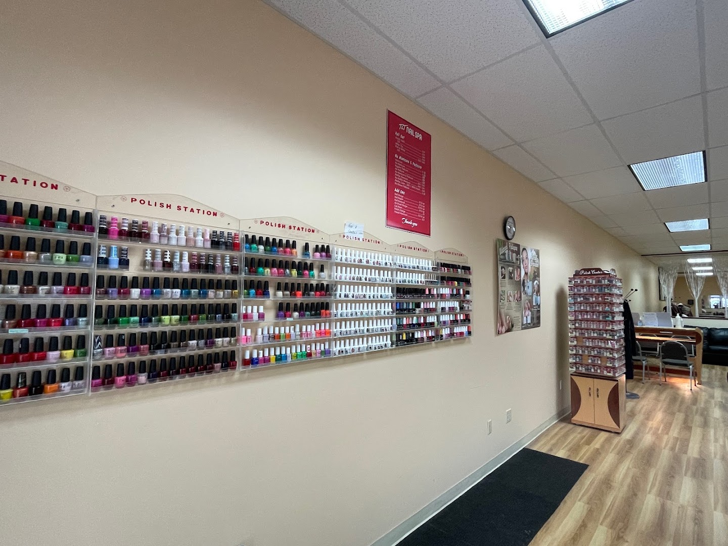 T & T Nail Spa