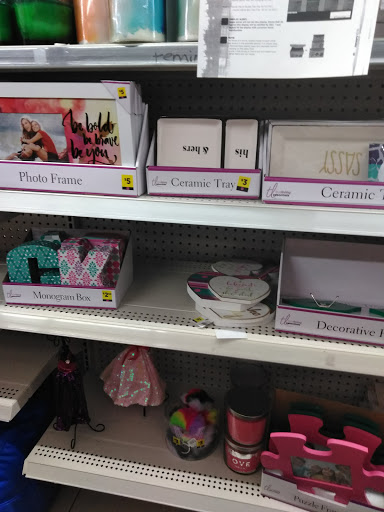 Discount Store «Dollar General», reviews and photos, 2239 Woodson Rd, Overland, MO 63114, USA