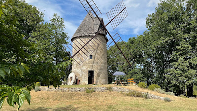 Moulin de Sabrecul à Lusignan-Petit