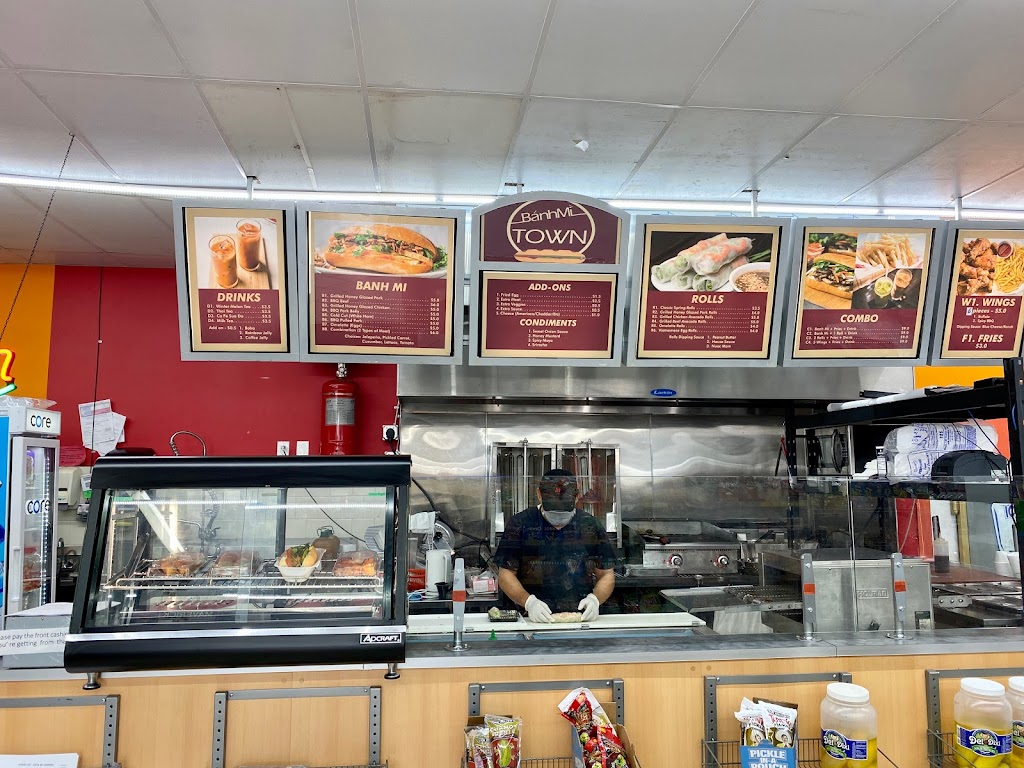 Banh Mi Town 77041