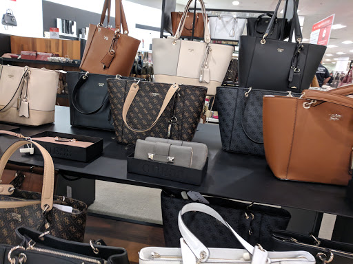 Stores to buy carolina herrera handbags Miami