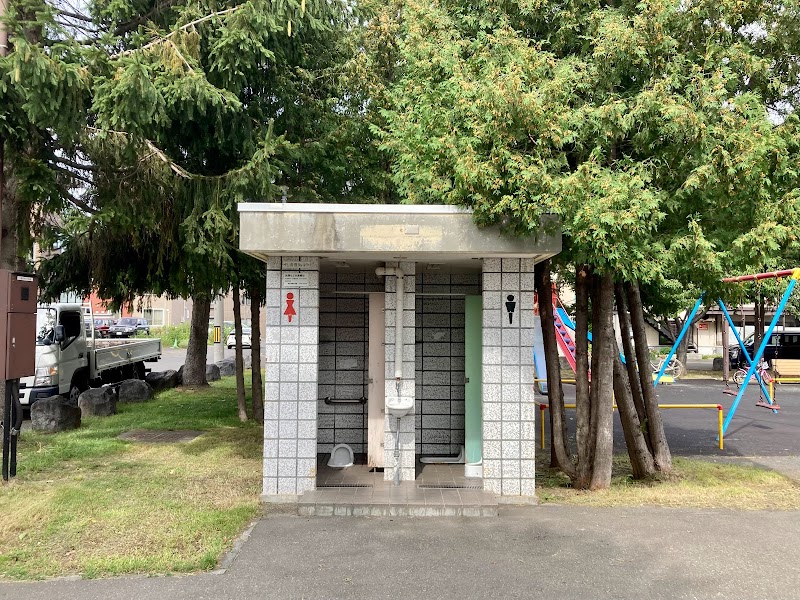 豊島公園 公衆トイレ