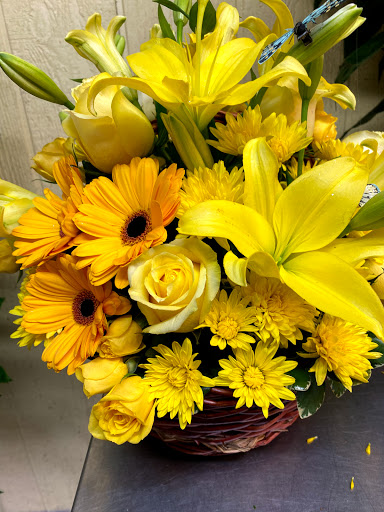 Florist «Roberts Flower Shop», reviews and photos, 423 Castroville Rd, San Antonio, TX 78207, USA