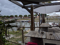 Atmosphère du Bar-restaurant à huîtres La Cabane Du Paliquey à La Teste-de-Buch - n°2