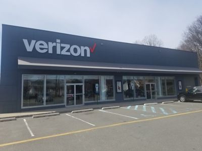 Cell Phone Store «Verizon», reviews and photos, 1020 Cozzens Ln, North Brunswick Township, NJ 08902, USA