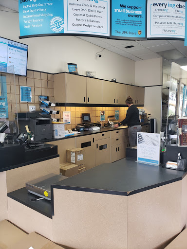 Shipping and Mailing Service «The UPS Store», reviews and photos, 25422 Trabuco Rd #105, Lake Forest, CA 92630, USA
