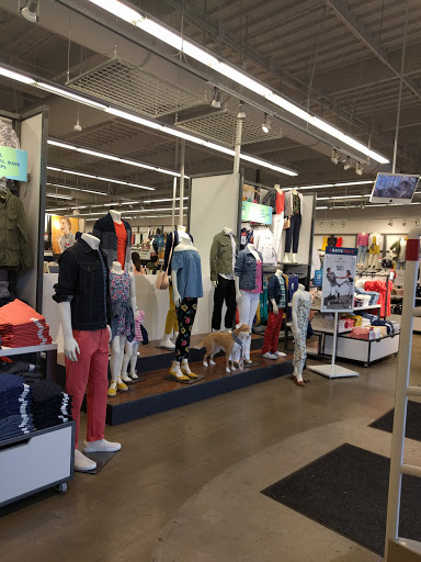 Clothing Store «Old Navy», reviews and photos, 4037 Factoria Blvd SE, Bellevue, WA 98006, USA