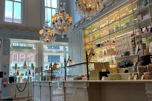 Ladurée image