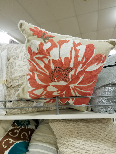 Department Store «Marshalls & HomeGoods», reviews and photos, 200 Petersville Rd, New Rochelle, NY 10801, USA