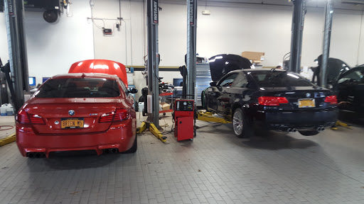 BMW Dealer «BMW of Westchester», reviews and photos, 543 Tarrytown Rd, White Plains, NY 10607, USA