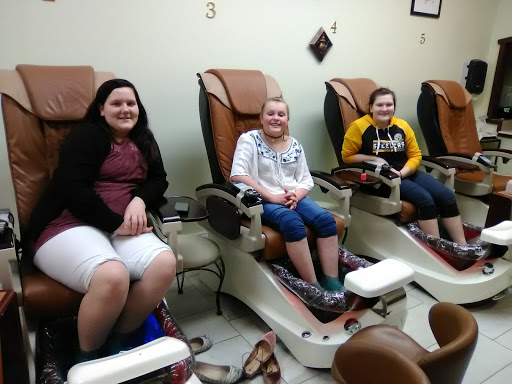 Shopping Mall «Route 6 Mall», reviews and photos, 650 Old Willow Ave, Honesdale, PA 18431, USA