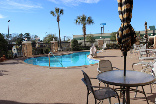 Hotel «Hampton Inn & Suites by Hilton Valdosta/Conference Center», reviews and photos, 2 Meeting Pl, Valdosta, GA 31601, USA