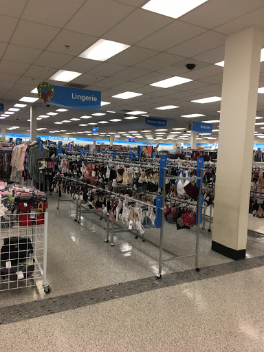 Clothing Store «Ross Dress for Less», reviews and photos, 151 N McDowell Blvd, Petaluma, CA 94954, USA