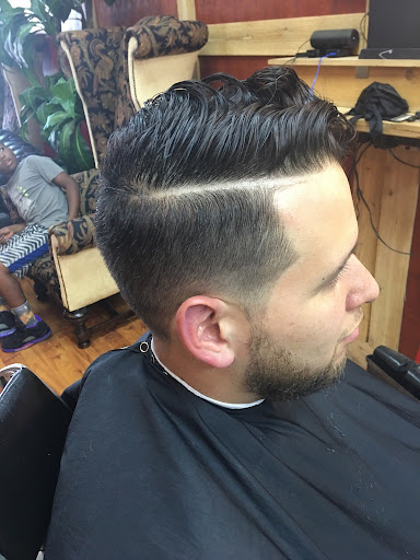 Barber Shop «Astute Gentlemen Cigar & Barber Lounge», reviews and photos, 14223 Inwood Rd, Farmers Branch, TX 75244, USA