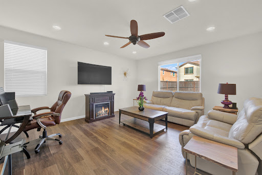 Michael Hulsey & Associates Powered By REMAX image