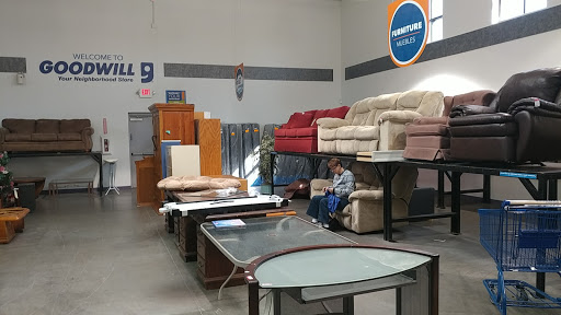 Thrift Store «Happy Valley Goodwill Retail Store & Donation Center», reviews and photos, 1565 W Happy Valley Rd, Phoenix, AZ 85085, USA