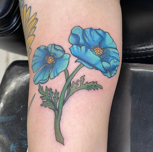 Tattoo Shop «Lucky You Tattoos», reviews and photos, 181 W Alameda St A, Manteca, CA 95336, USA