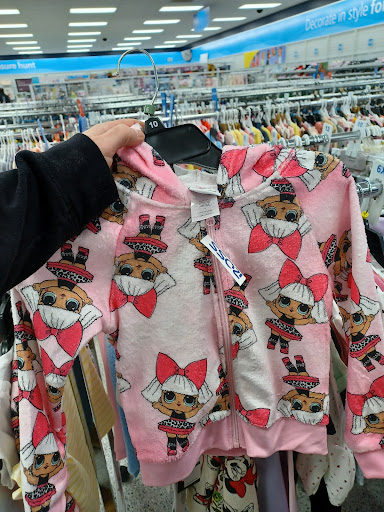 Clothing Store «Ross Dress for Less», reviews and photos, 8095 Stonewall Shops Square, Gainesville, VA 20155, USA